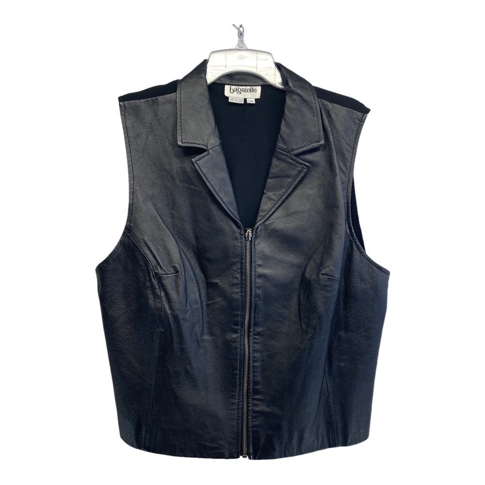 Leather moto vest 1X black zip back panel is stretch good condition